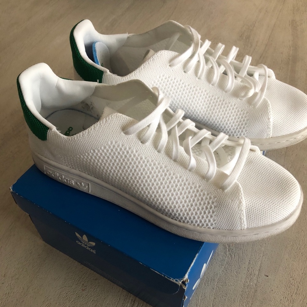 Adidas Stan Smith Boy Kids 6.5 or Women’s 8/8.5